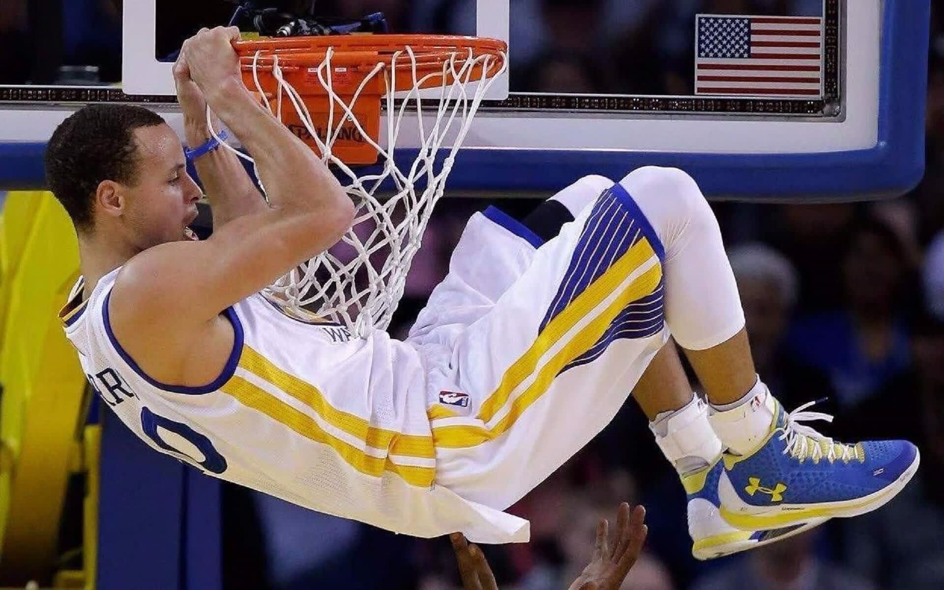 哈登赛况扑朔迷离,灰熊外线爆发定乾坤,深圳男篮连胜备战,NBA季后赛格局惊变